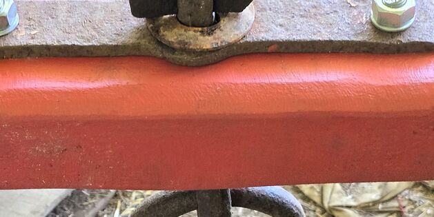 Detail von freidrehbarer, mittiger Zugaufnahme