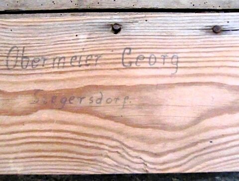 vorgeschriebenes Kennzeichen des Eigentümers links am Fuhrwerk: Obermeier Georg, Siegersdorf
