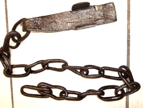 Hemmschuh mit Kette aus Neudrossenfeld