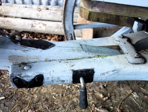 Deichselmaul mit beweglicher Deichsel und Verschluß von Wagscheit-Befestigung