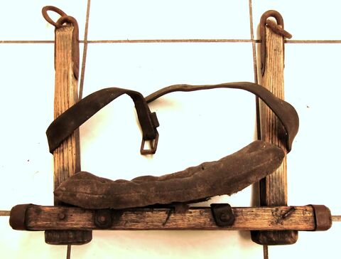 Schub aus Zeilern, Obb. von oben mit abgerissenem Polster links