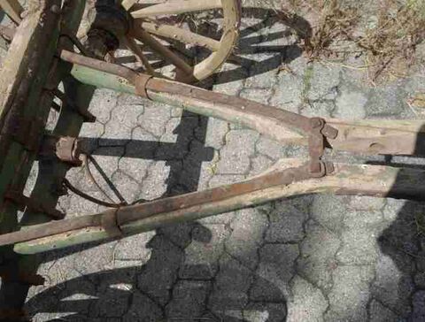 Deichselaufnahme und vorderer Achsstock