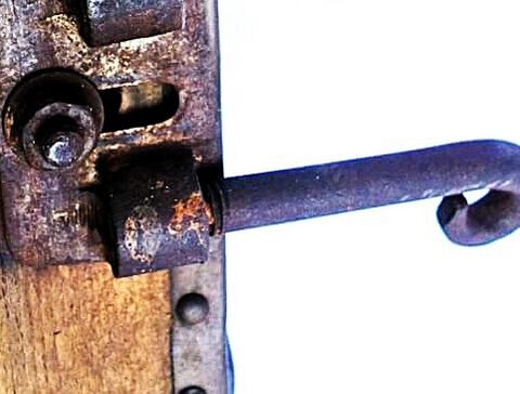 Zughaken mit gerade angesetztem Gewinde