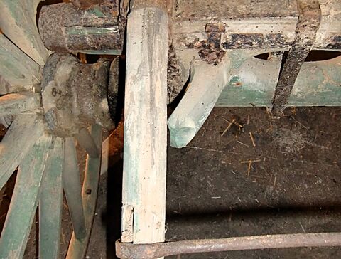 an Achsstockbefestigung gebrochener Leiterholm