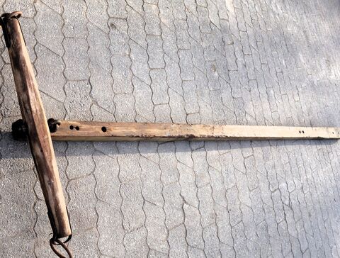 Holzdeichsel mit Brustscheit; 3,30m lang