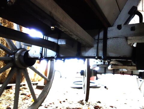 Hinterer Achsstock und Kipfstock fest verbunden