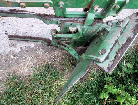 Blick hinter das Streichbrett, die beiden Scharen und Sohlen