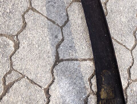 Befestigung des Sensenblatts am Sensenbaum