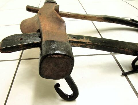 Eisenband mit Zughaken